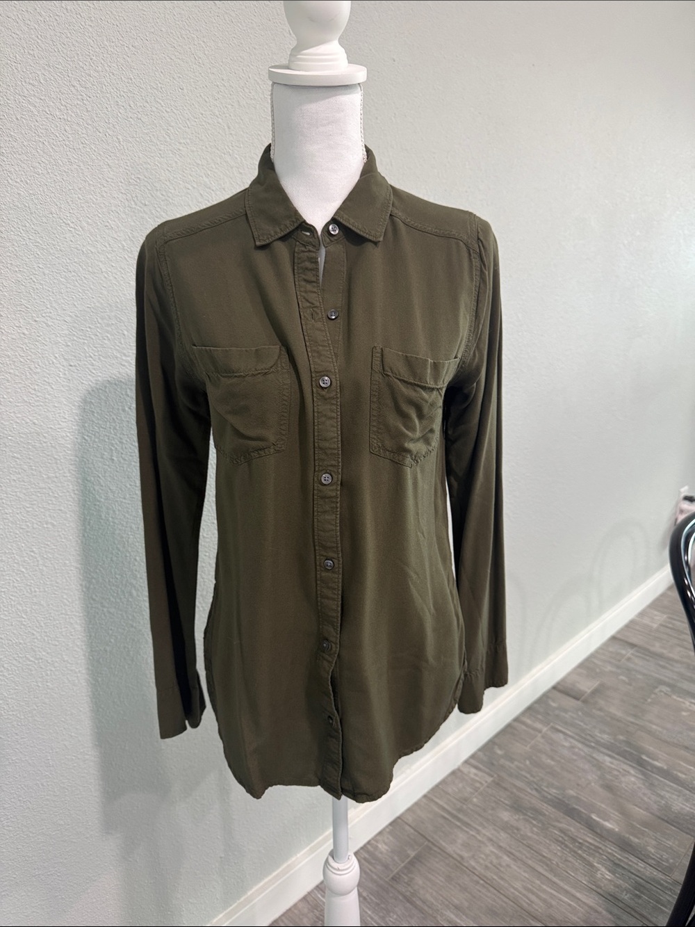 Abercrombie & Fitch Olive Button-Front Utility Shirt